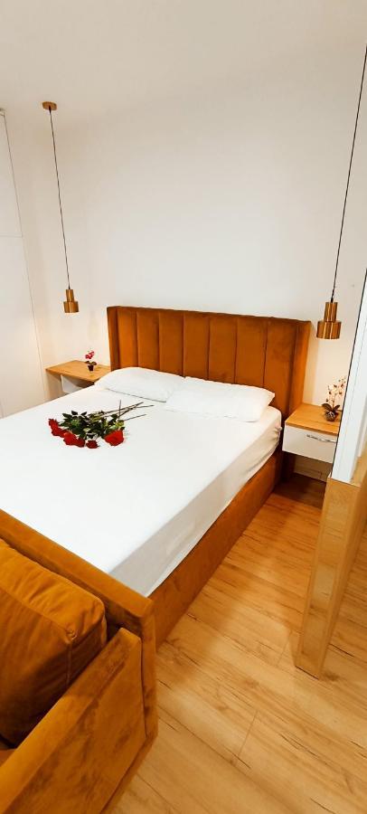 Selvia Apartament ติรานา ภายนอก รูปภาพ