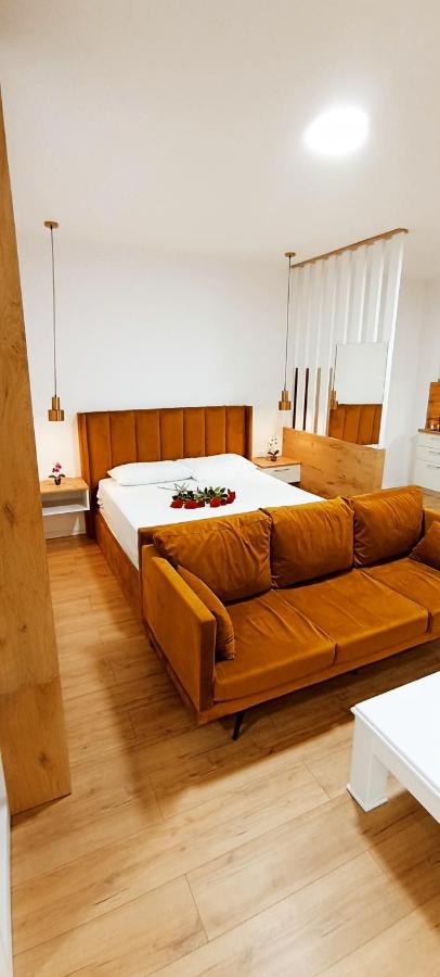 Selvia Apartament ติรานา ภายนอก รูปภาพ