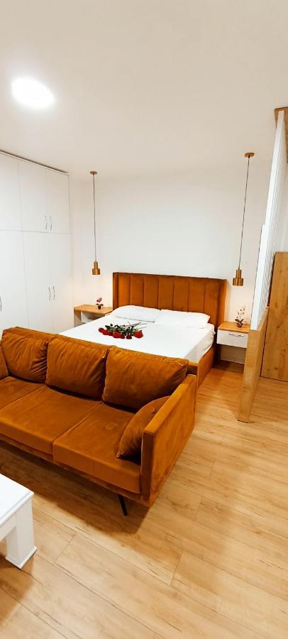 Selvia Apartament ติรานา ภายนอก รูปภาพ